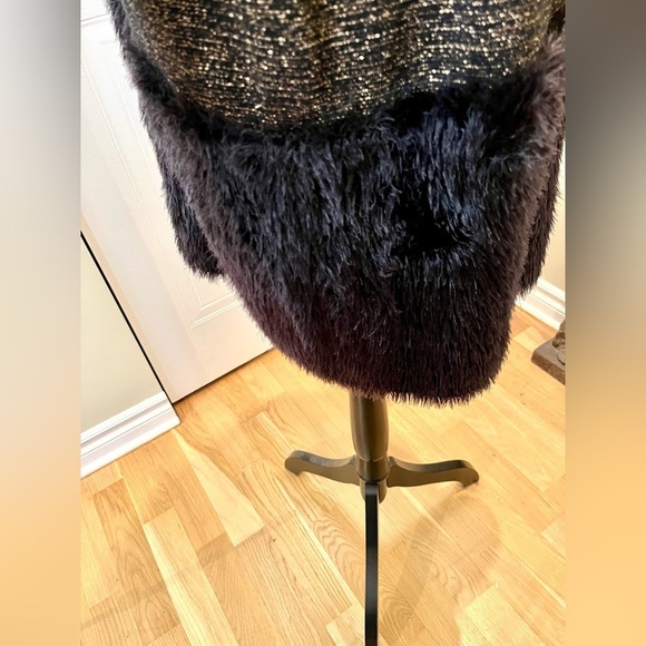 🆕Alfani Prima  Luxe metallic gold/black knit w/faux fur btm panel cardigan ✨ - Picture 8 of 13